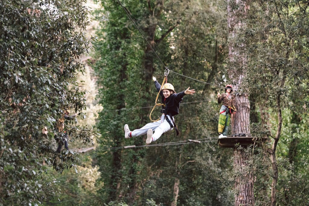 Costruzione Zipline in Toscana: progettazione, sicurezza e sviluppo turistico outdoor 2 costruzione zip line italia
